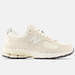 New Balance 2002R Size 7 Calm Taupe with Angora and Silver Metallic
